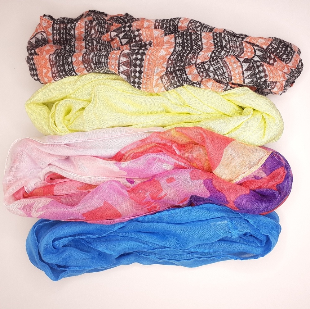 4 Scarfs!